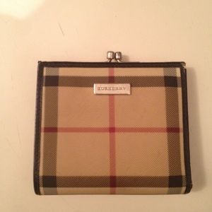 Burberry Wallet Authentic